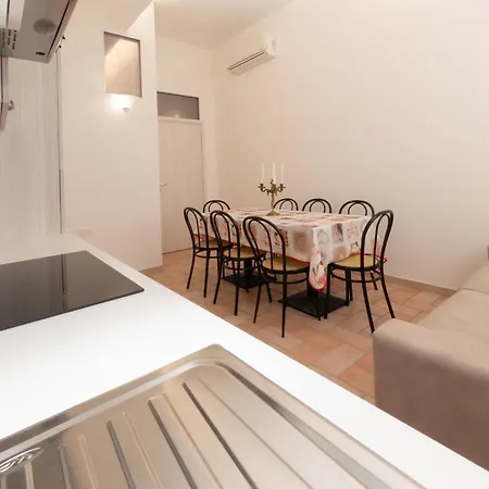 Pavone Bianco * טבוליה