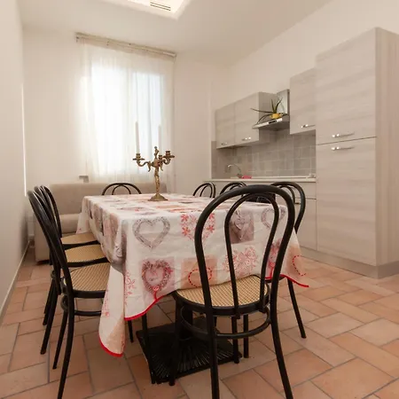 Pavone Bianco טבוליה